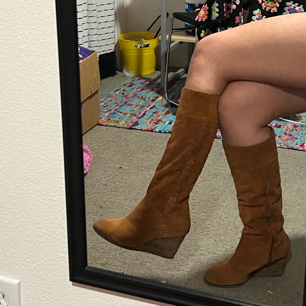 Brown suede zip up boots